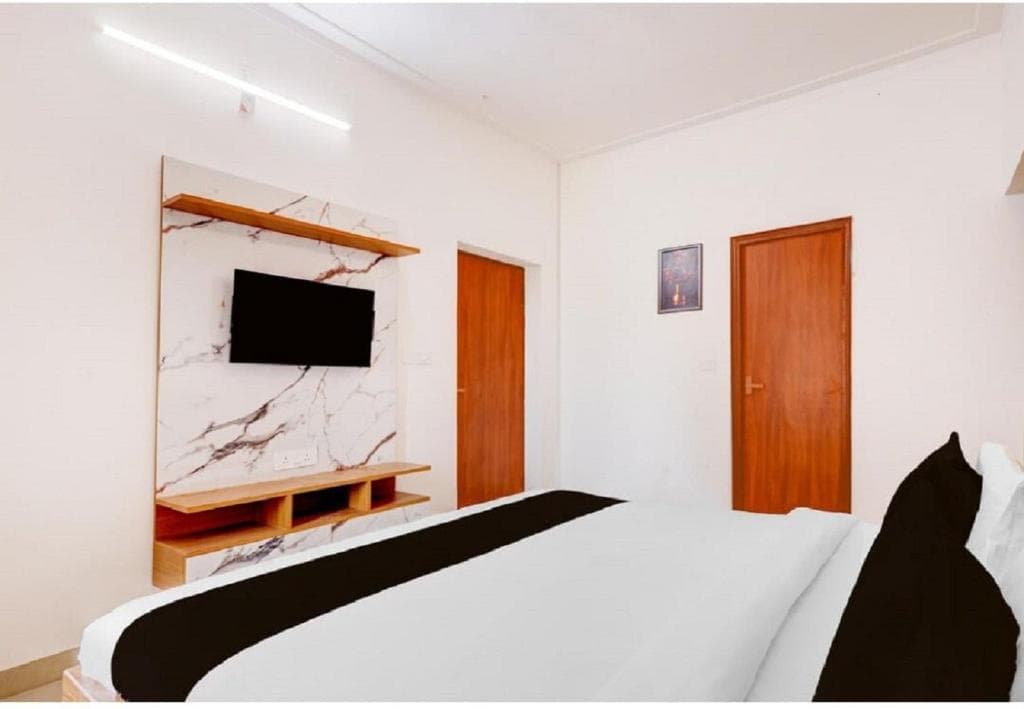 Deluxe Double Bed Room